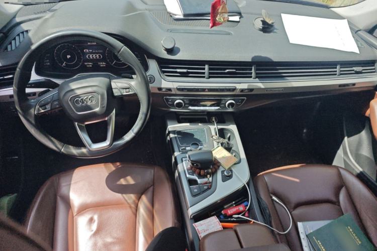 Used Audi Q7 New Energy 2019 55 e-tron Center Console