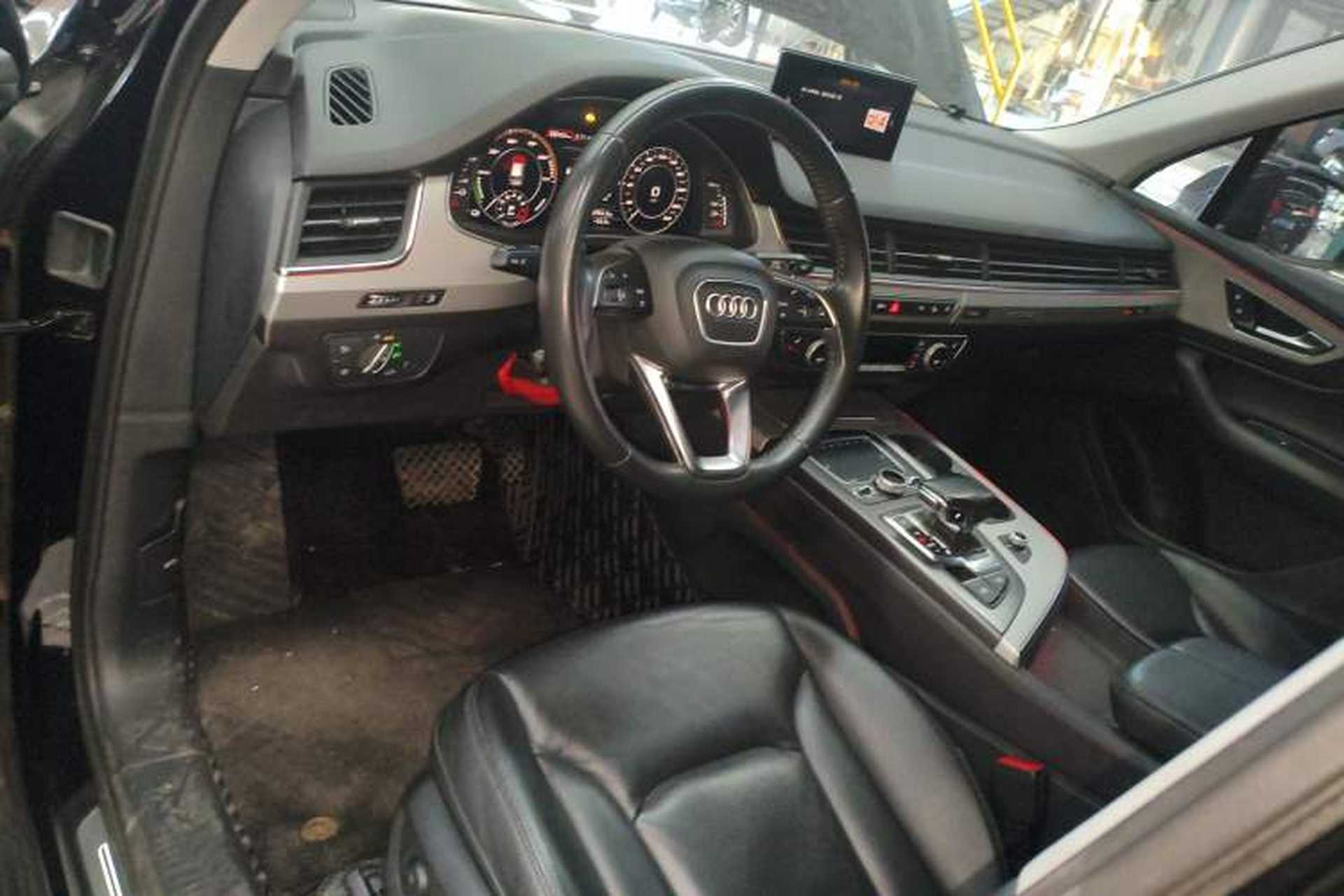 Used Audi Q7 New Energy 2019 55 e-tron Center Console