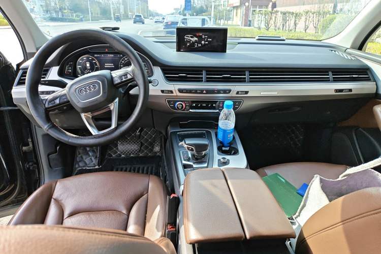 Used Audi Q7 New Energy 2019 55 e-tron Center Console