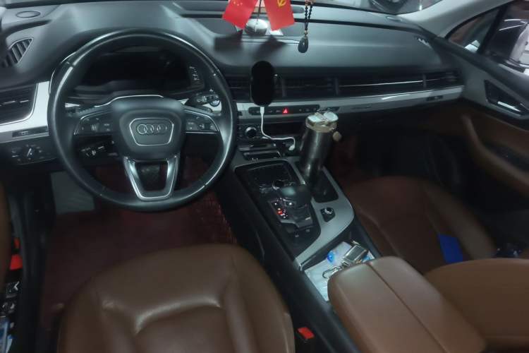Used Audi Q7 New Energy 2019 55 e-tron Center Console