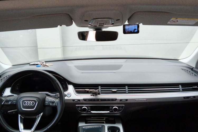 Used Audi Q7 New Energy 2019 55 e-tron Center Console
