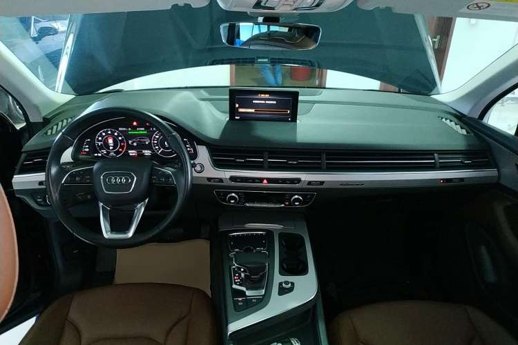 Used Audi Q7 New Energy 2019 55 e-tron Center Console