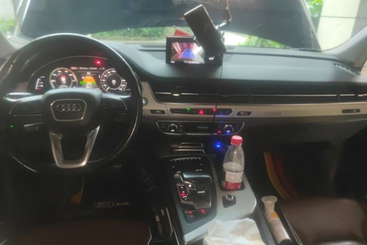 Used Audi Q7 New Energy 2019 55 e-tron Center Console