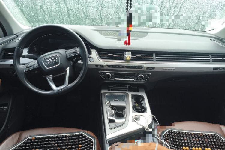 Used Audi Q7 New Energy 2019 55 e-tron Center Console