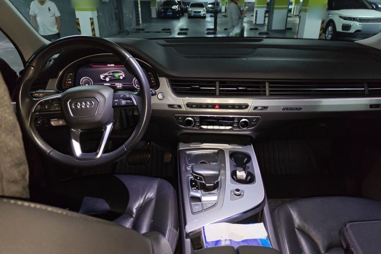 Used Audi Q7 New Energy 2019 55 e-tron Center Console