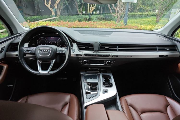 Used Audi Q7 New Energy 2019 55 e-tron Center Console