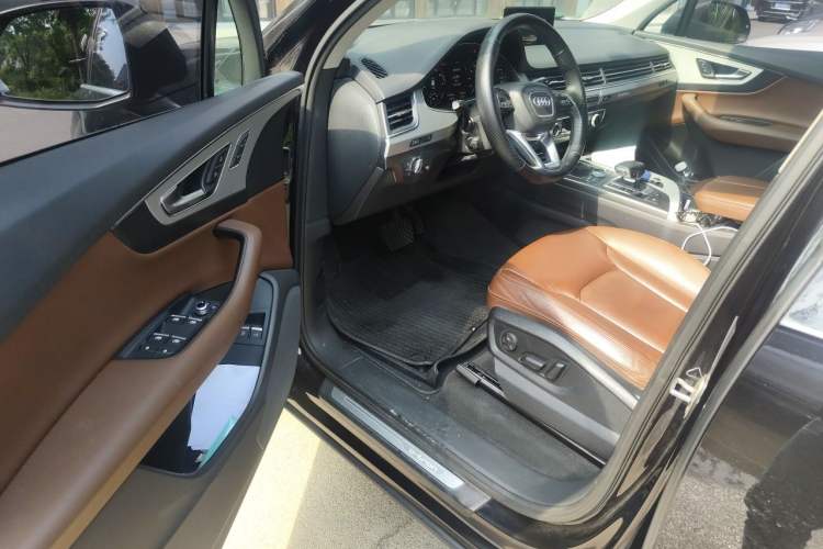 Used Audi Q7 New Energy 2019 55 e-tron Driver Seat