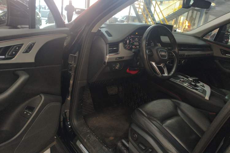 Used Audi Q7 New Energy 2019 55 e-tron Driver Seat