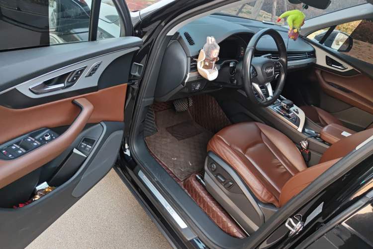 Used Audi Q7 New Energy 2019 55 e-tron Driver Seat