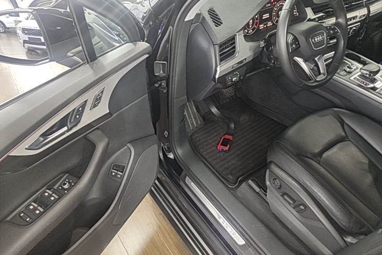 Used Audi Q7 New Energy 2019 55 e-tron Driver Seat