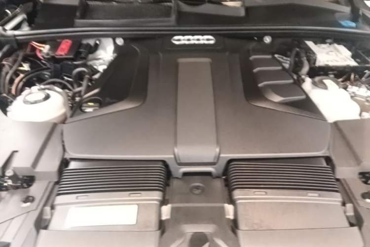 Used Audi Q7 New Energy 2019 55 e-tron Engine Bay