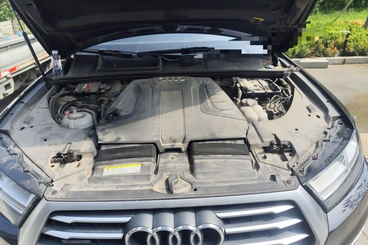 Used Audi Q7 New Energy 2019 55 e-tron Engine Bay