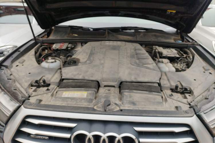 Used Audi Q7 New Energy 2019 55 e-tron Engine Bay