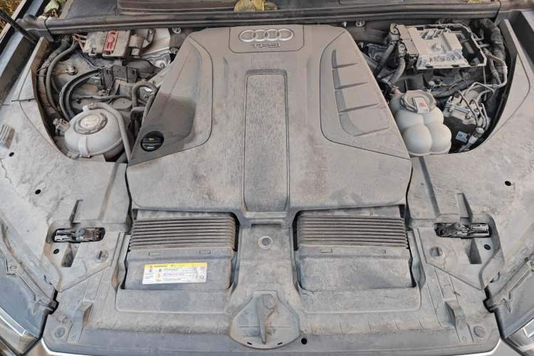 Used Audi Q7 New Energy 2019 55 e-tron Engine Bay