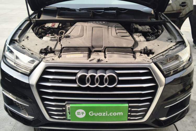 Used Audi Q7 New Energy 2019 55 e-tron Engine Bay