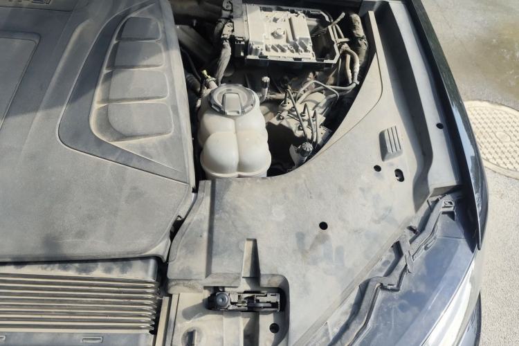 Used Audi Q7 New Energy 2019 55 e-tron Engine Bay Left
