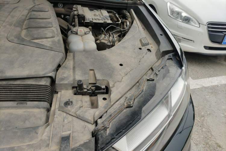 Used Audi Q7 New Energy 2019 55 e-tron Engine Bay Left