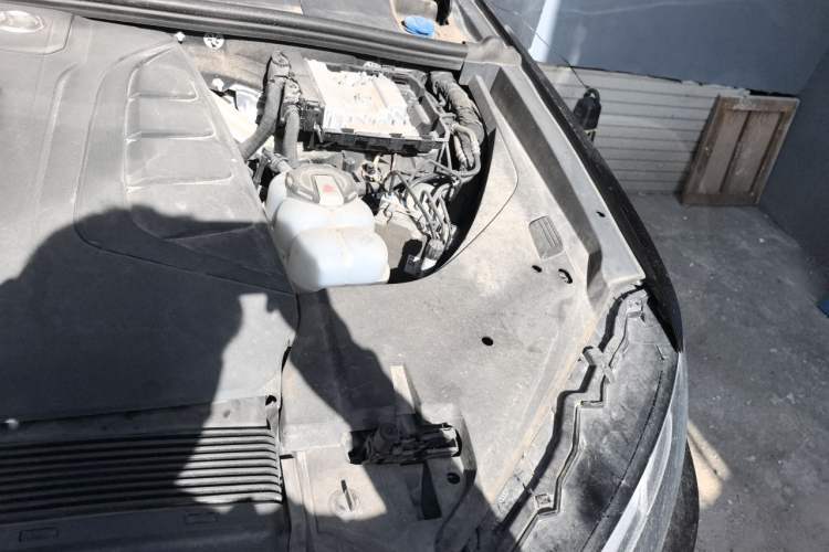 Used Audi Q7 New Energy 2019 55 e-tron Engine Bay Left