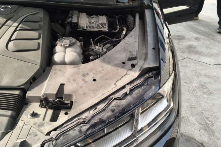 Used Audi Q7 New Energy 2019 55 e-tron Engine Bay Left