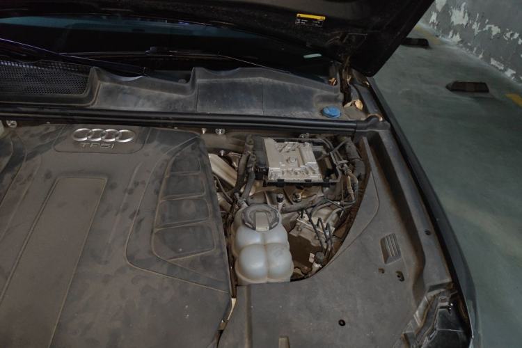 Used Audi Q7 New Energy 2019 55 e-tron Engine Bay Left