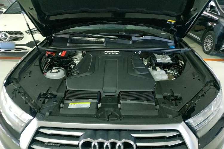 Used Audi Q7 New Energy 2019 55 e-tron Engine Bay