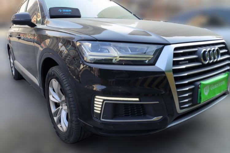 Used Audi Q7 New Energy 2019 55 e-tron Front Right 45 Deg