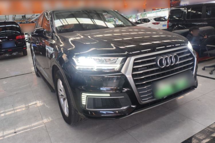 Used Audi Q7 New Energy 2019 55 e-tron Front Right 45 Deg