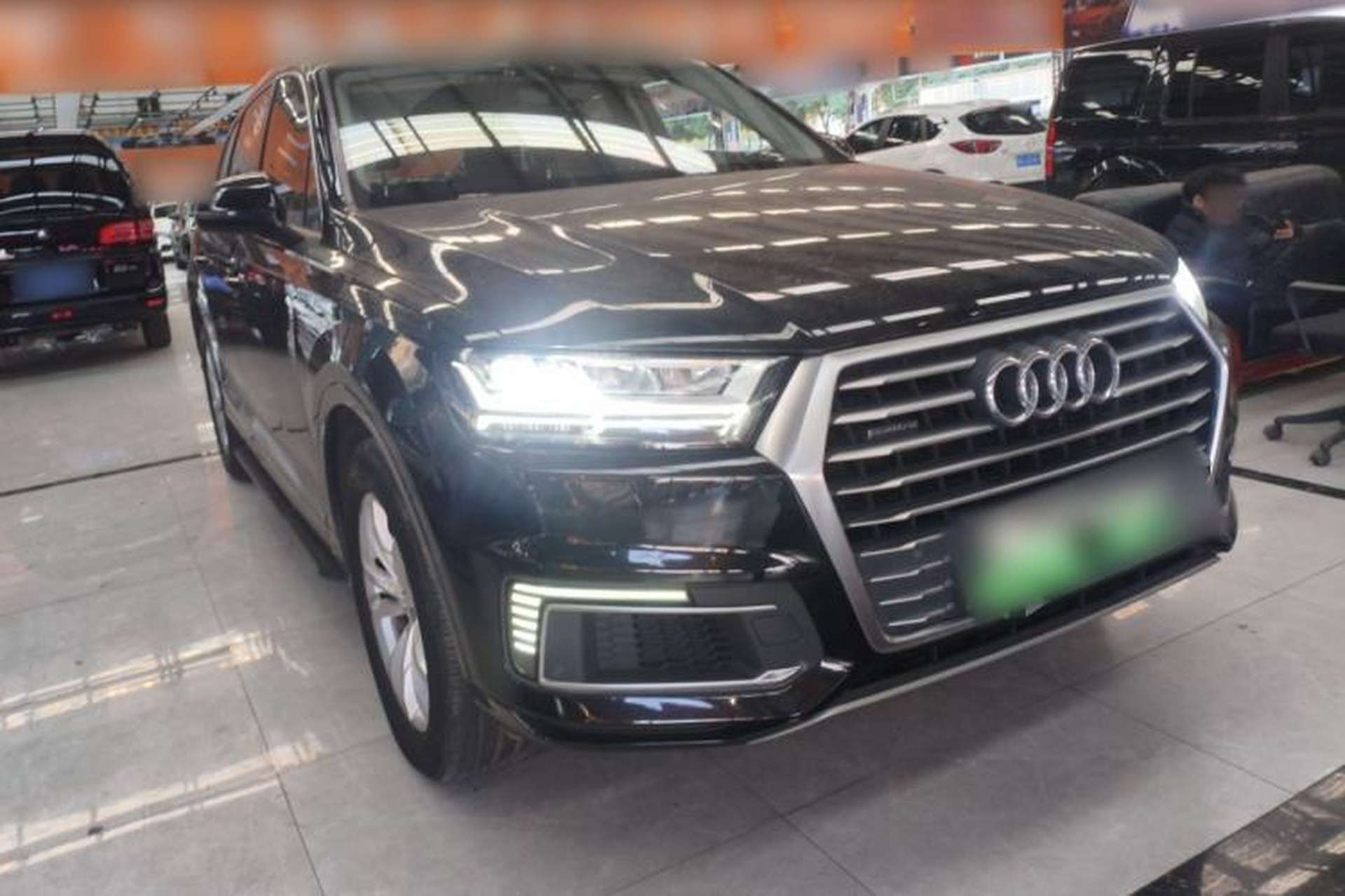 Used Audi Q7 New Energy 2019 55 e-tron Front Right 45 Deg