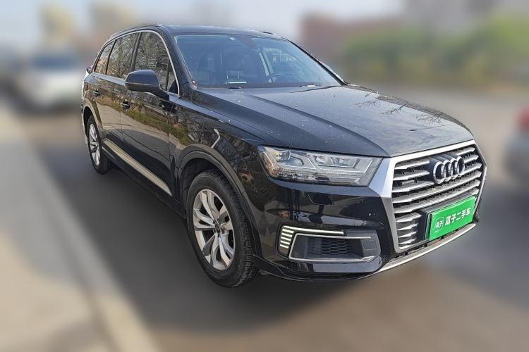 Used Audi Q7 New Energy 2019 55 e-tron Front Right 45 Deg