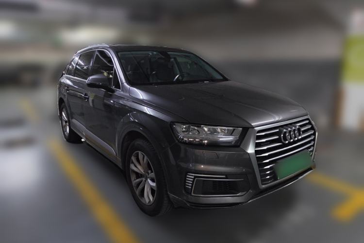 Used Audi Q7 New Energy 2019 55 e-tron Front Right 45 Deg