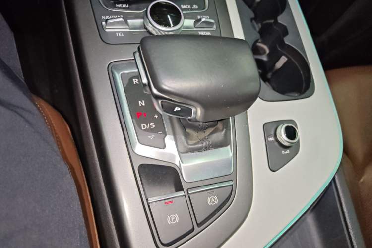 Used Audi Q7 New Energy 2019 55 e-tron Gear Lever