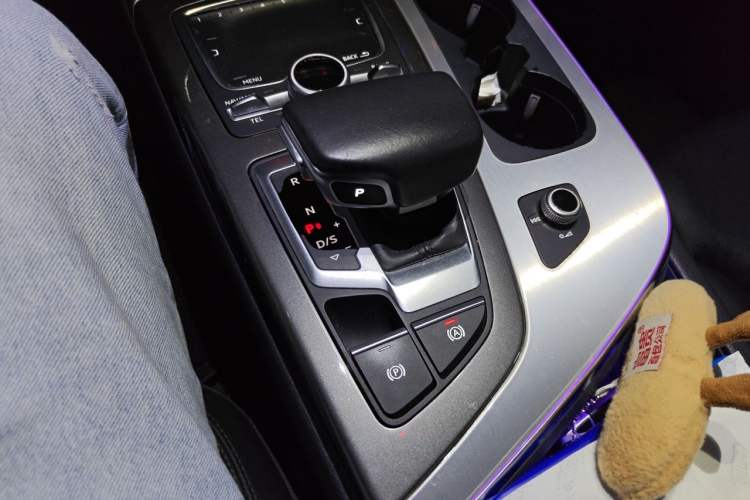 Used Audi Q7 New Energy 2019 55 e-tron Gear Lever