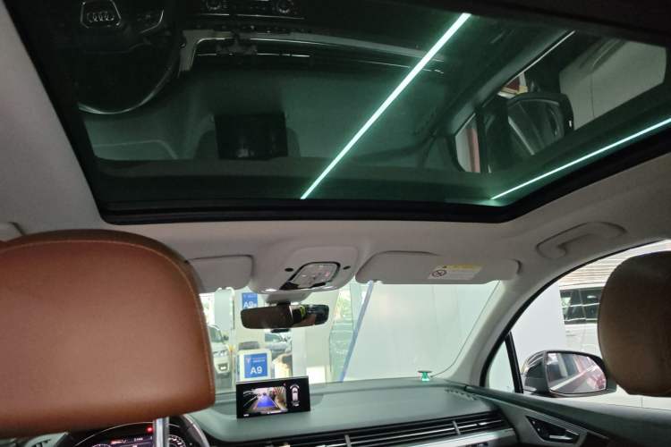 Used Audi Q7 New Energy 2019 55 e-tron Headliner
