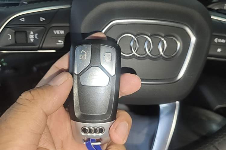 Used Audi Q7 New Energy 2019 55 e-tron Interior 1