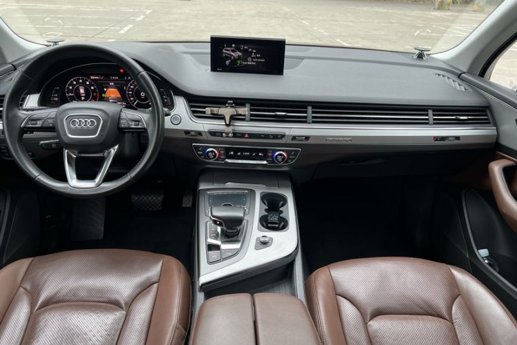 Used Audi Q7 New Energy 2019 55 e-tron Interior 4