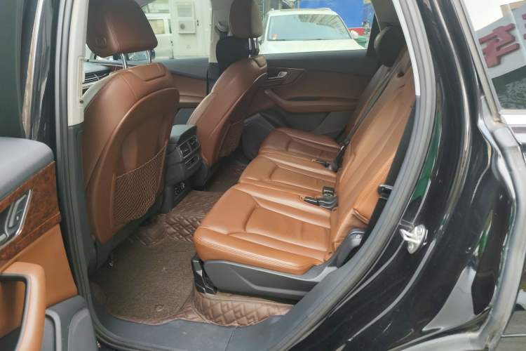 Used Audi Q7 New Energy 2019 55 e-tron Interior 4