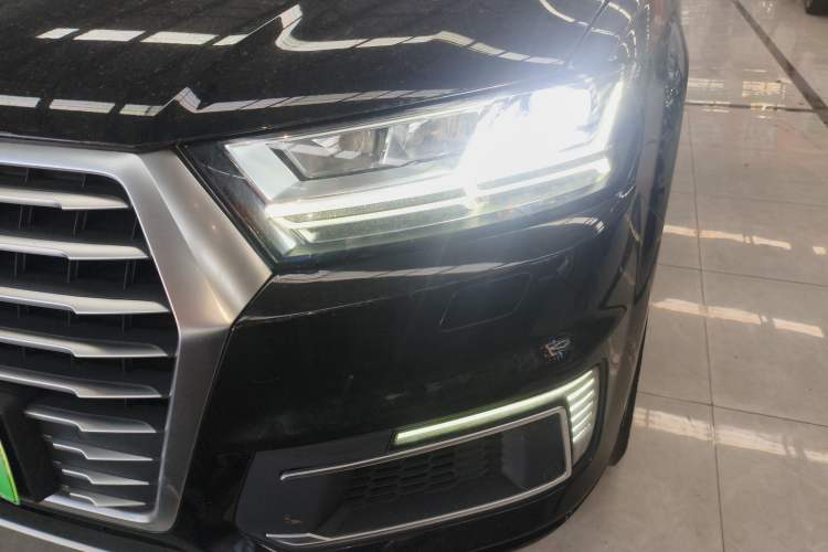 Used Audi Q7 New Energy 2019 55 e-tron Left Front Headlight