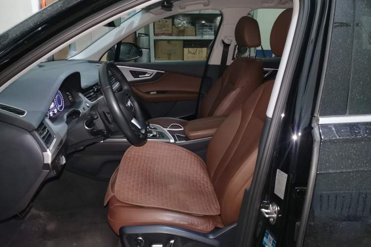 Used Audi Q7 New Energy 2019 55 e-tron Left Front Seat