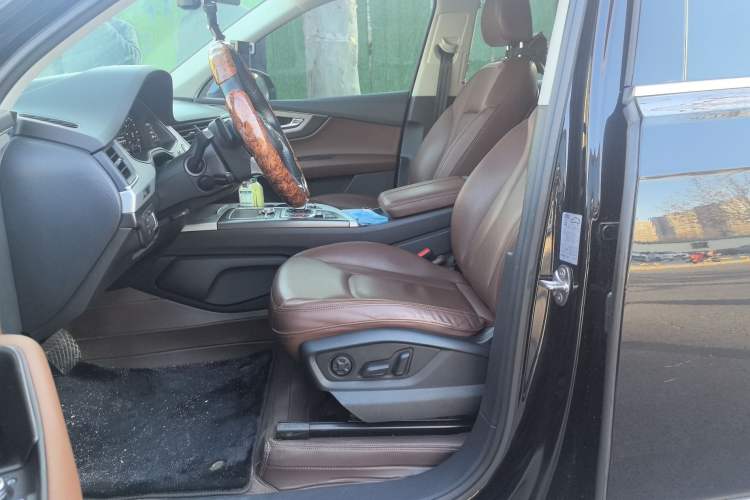 Used Audi Q7 New Energy 2019 55 e-tron Left Front Seat