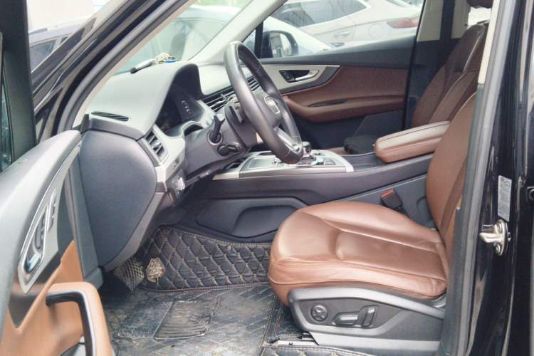 Used Audi Q7 New Energy 2019 55 e-tron Left Front Seat