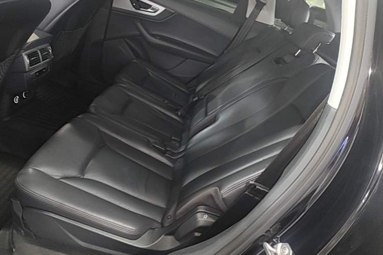 Used Audi Q7 New Energy 2019 55 e-tron Left Rear Seat