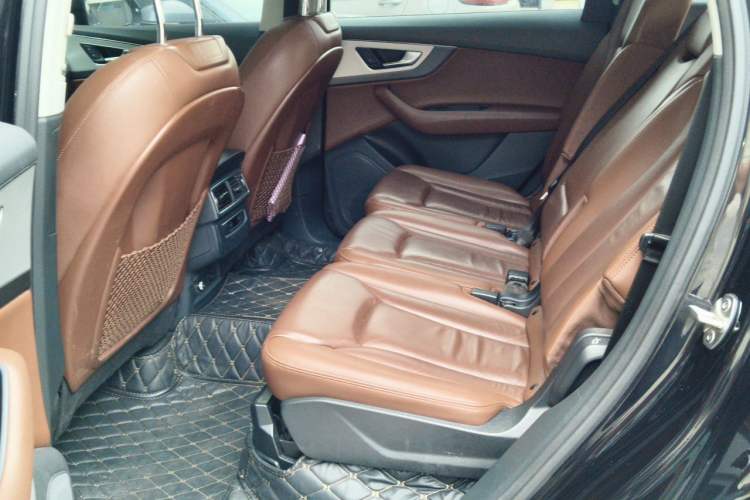 Used Audi Q7 New Energy 2019 55 e-tron Left Rear Seat
