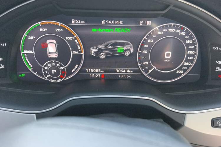 Used Audi Q7 New Energy 2019 55 e-tron Odometer Close Up