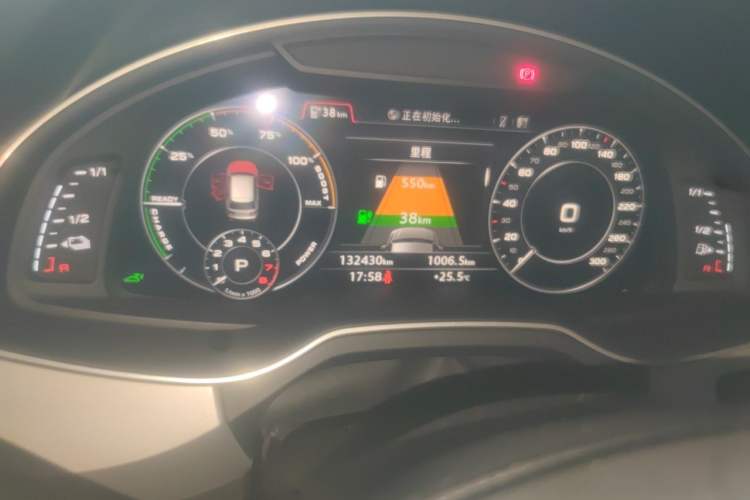 Used Audi Q7 New Energy 2019 55 e-tron Odometer Close Up