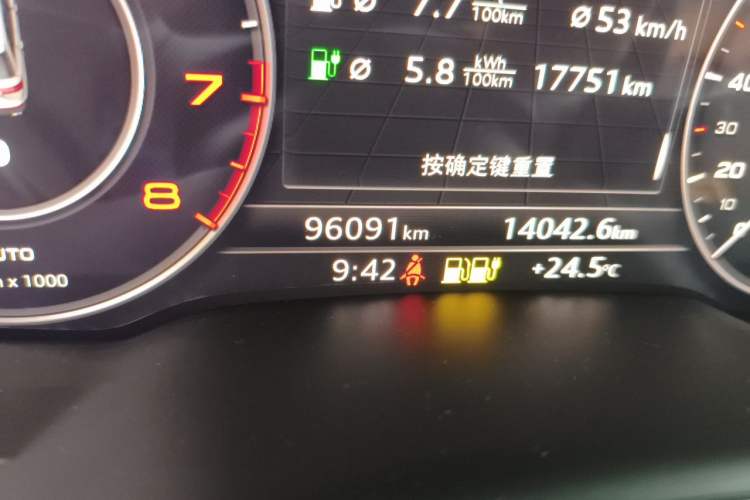 Used Audi Q7 New Energy 2019 55 e-tron Odometer Close Up
