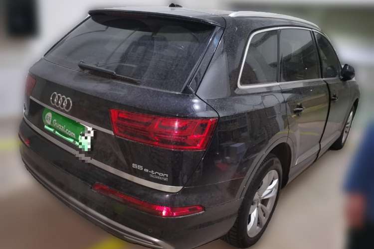 Used Audi Q7 New Energy 2019 55 e-tron Rear Right 45 Deg