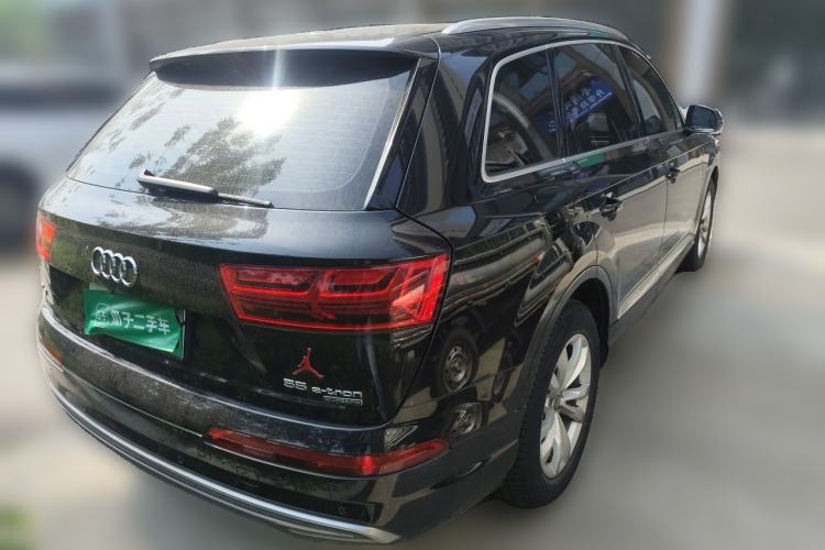 Used Audi Q7 New Energy 2019 55 e-tron Rear Right 45 Deg
