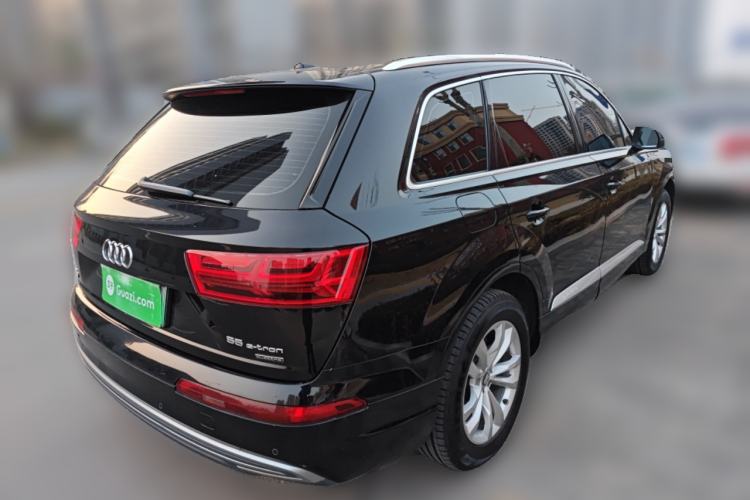 Used Audi Q7 New Energy 2019 55 e-tron Rear Right 45 Deg