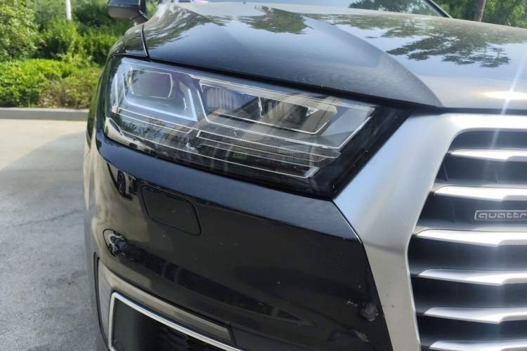 Used Audi Q7 New Energy 2019 55 e-tron Right Front Headlight