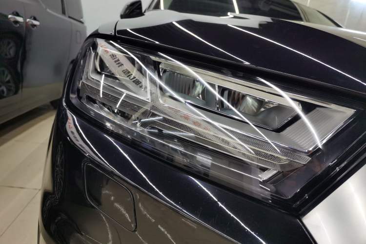 Used Audi Q7 New Energy 2019 55 e-tron Right Front Headlight